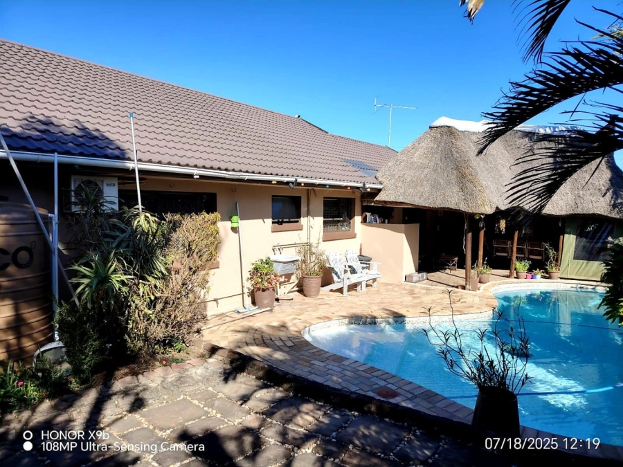 4 Bedroom Property for Sale in Beacon Bay Eastern Cape